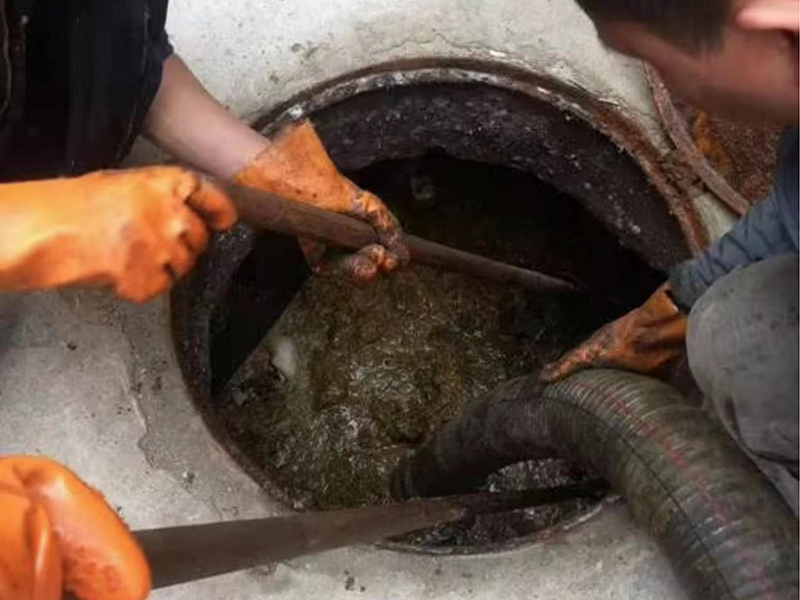 商河清理化粪池时如何避免沼气的危害?